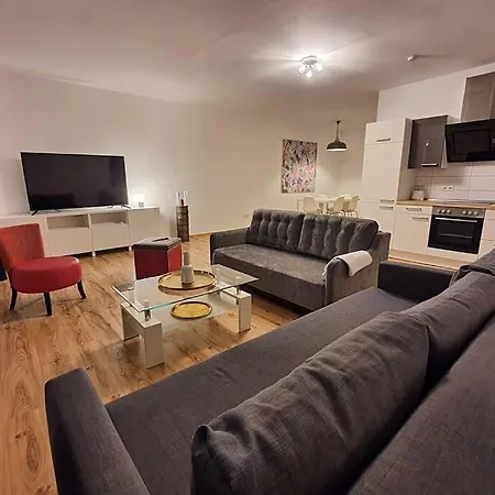 Modern, Minimalistisch Eingerichtete Ferienwohnung Διαμέρισμα *